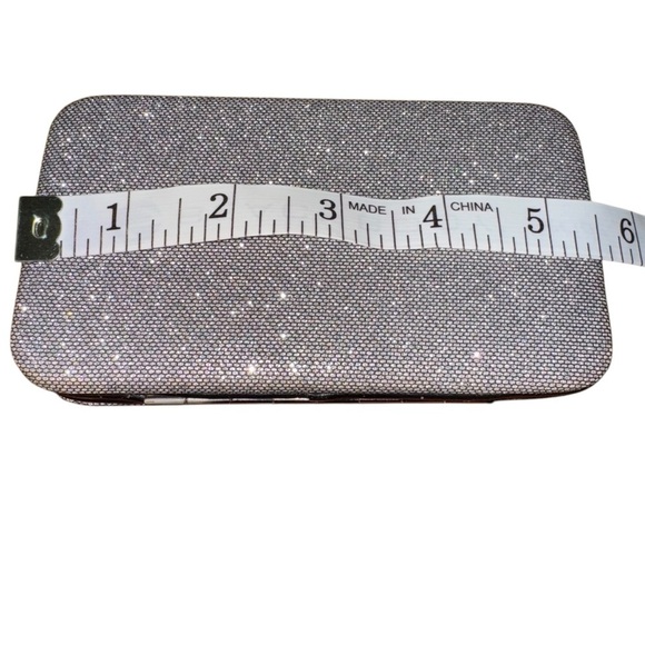 Elegant Silver Clutch Bag 5.5” X 3” With Clasp and Credit Card Holder EUC - Picture 6 of 7